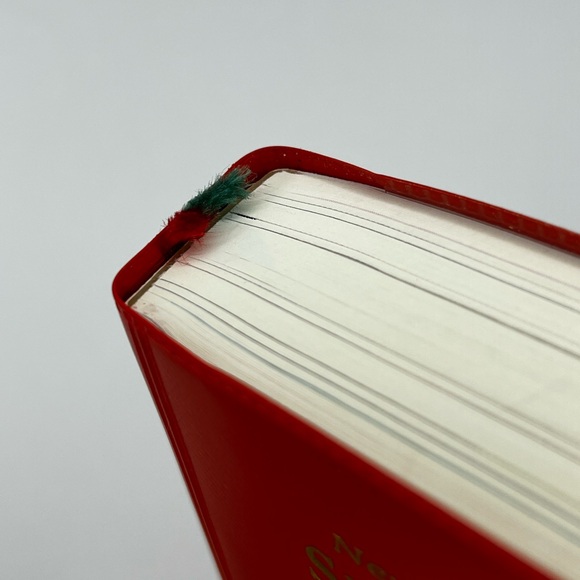 Saint Joseph Sunday Missal Red and Gold - Picture 8 of 14